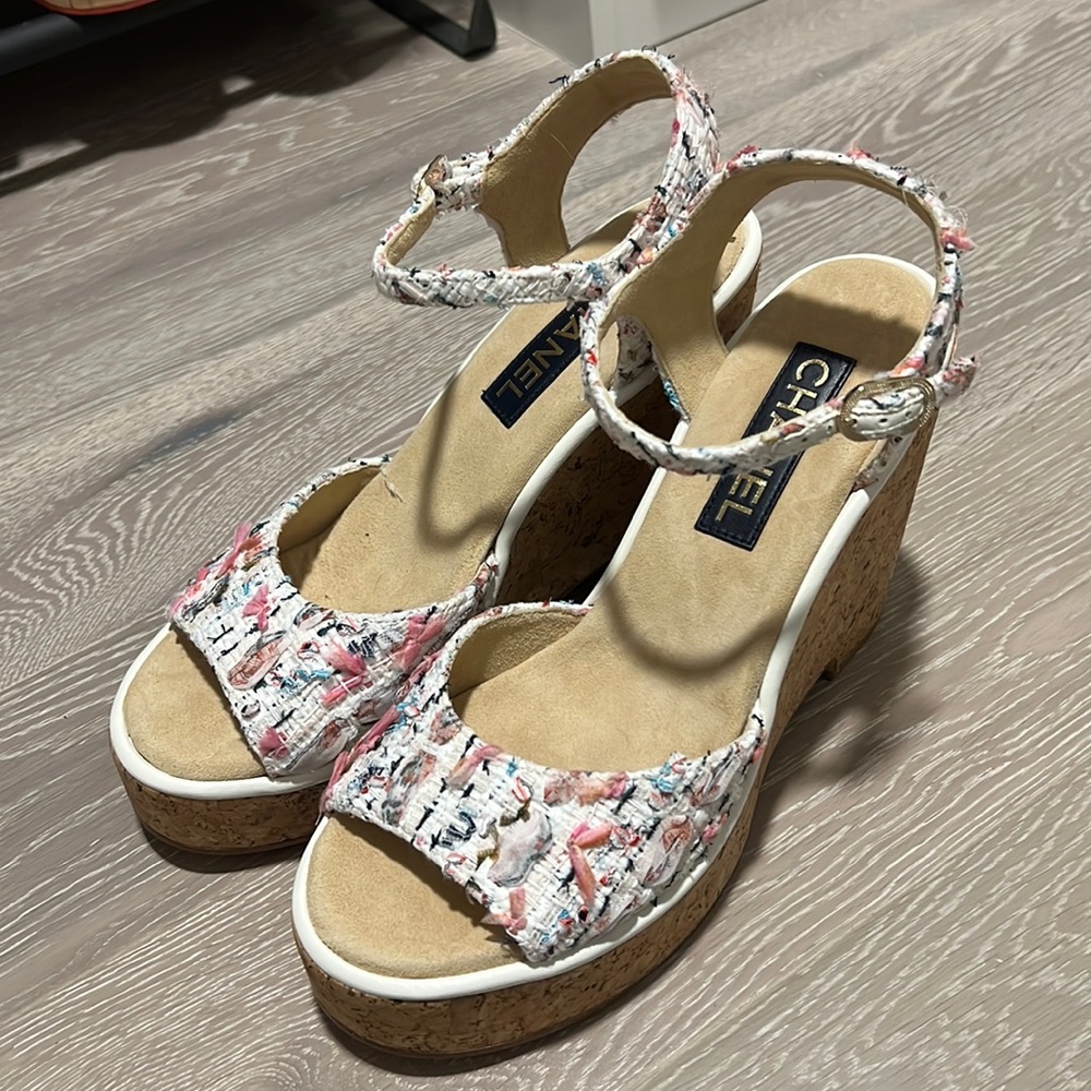 COPY - Brand new chanel wedges